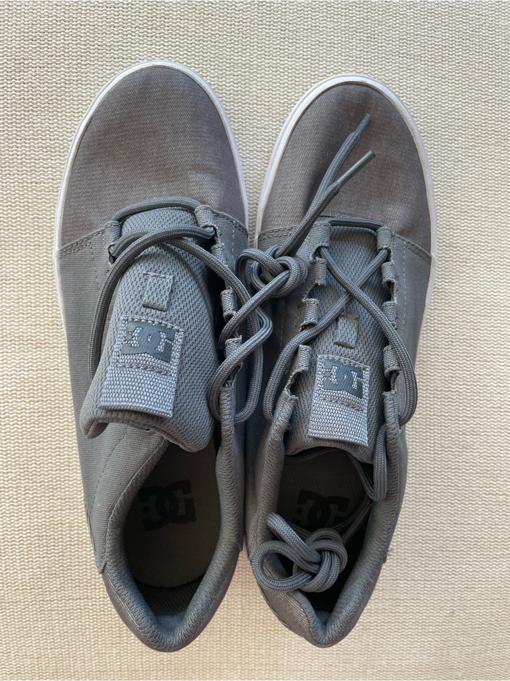 DC Hyde M Gray Canvas Skate Sneakers